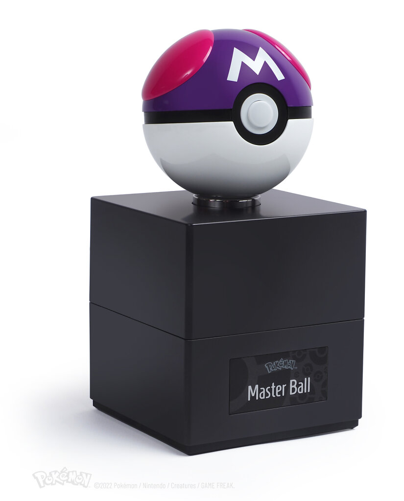 MASTER-BALL-on-display-case-2949x3kpx.jpg